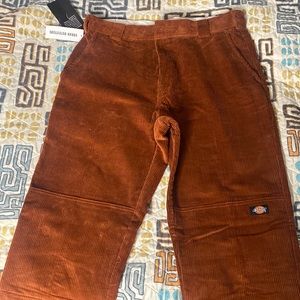 Dickies Corduroy Pants size 36x32 (fits like 33 in waist)